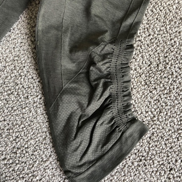 LIKE NEW lululemon Gray/Olive Crop Leggings - Picture 4 of 4